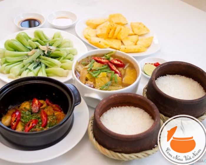 Cá kho là một món ăn quen thuộc dân dã thường hiện diện trên mâm cơm của các gia đình Việt Nam. Tuy vậy, không phải ai cũng biết nấu món này thật ngon và đưa cơm.